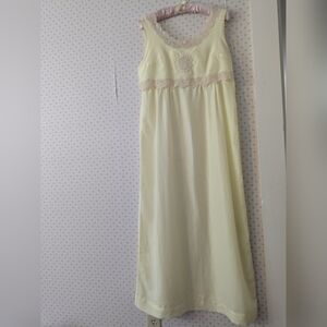 💛 Vintage Najla New York Vintage Yellow Nightgown Letters AHW lace Tie